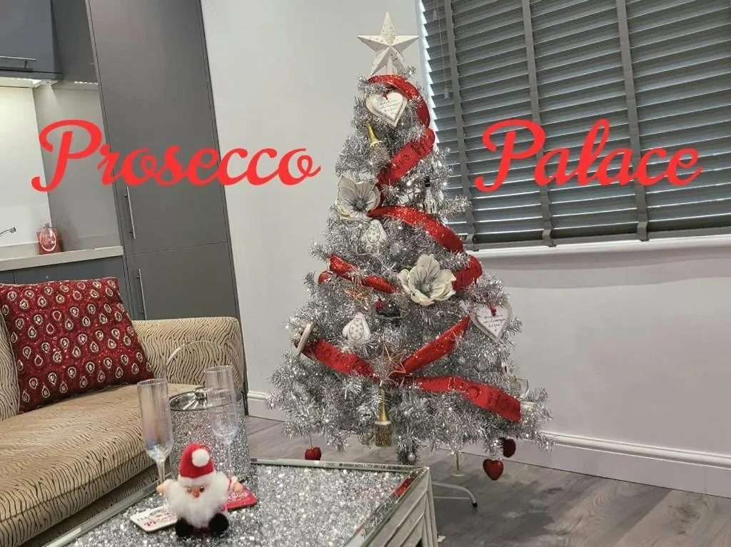 Prosecco Palace Apartment York